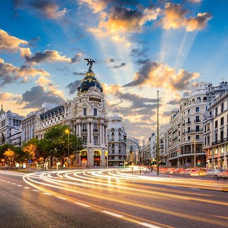 Apartamentos Felipe IV Plaza Mayor Мадрид Экстерьер фото